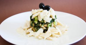 Bacalhau em Cama de Couve com Broa 1 web | Auchan&Eu