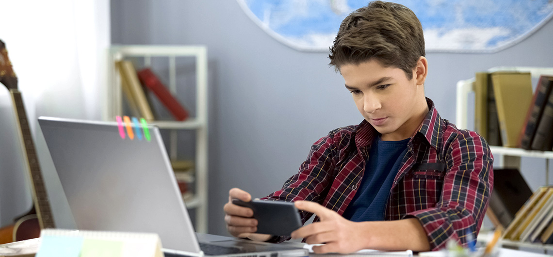 AE TEC apps estudar | Auchan&Eu