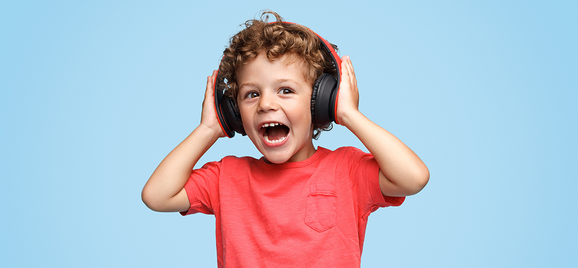 AE RR miudo headphones web | Auchan&Eu